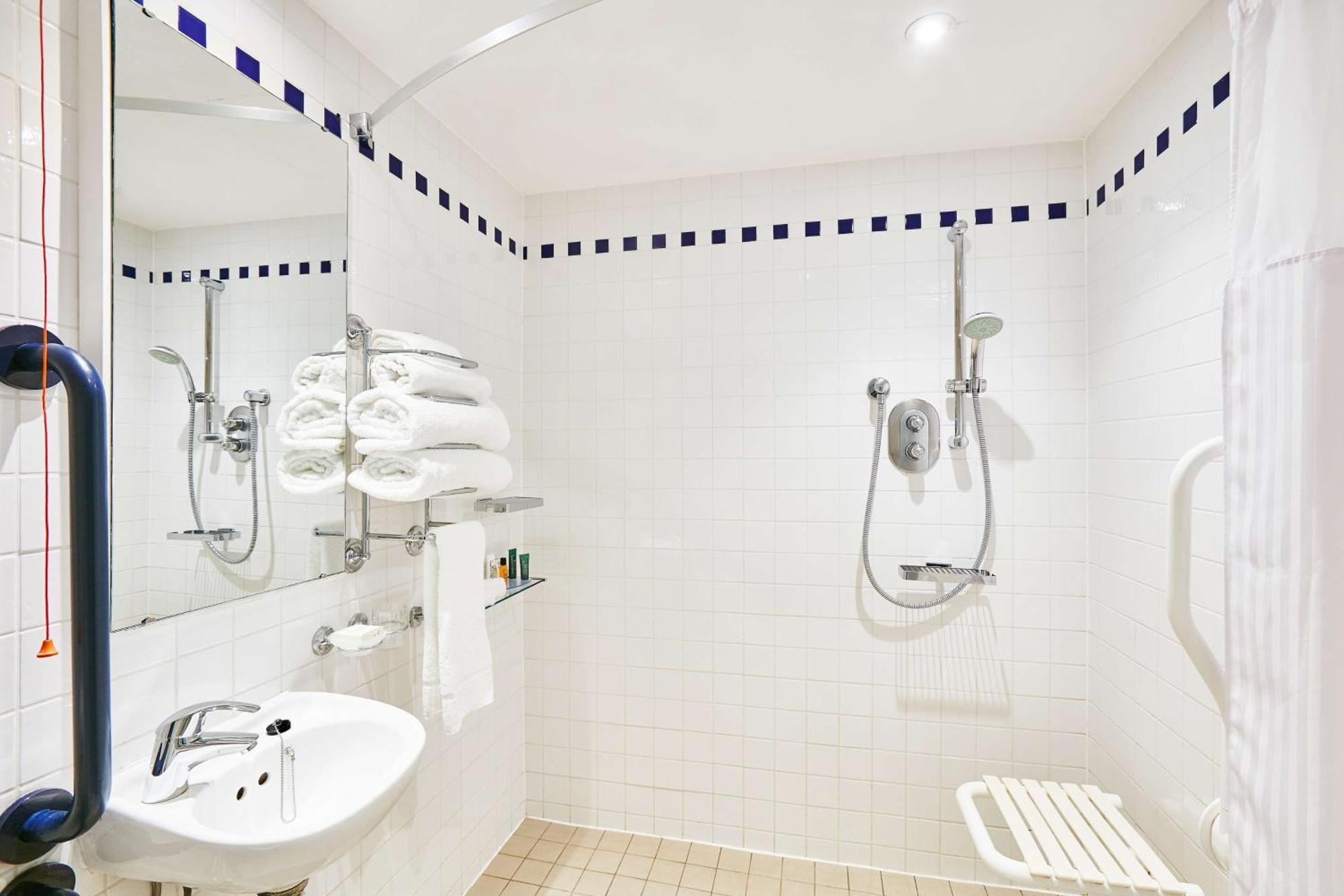 Hilton Garden Centre Hotell