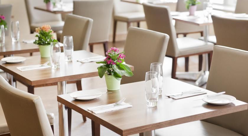 Hotell Hilton Garden Centre 4*